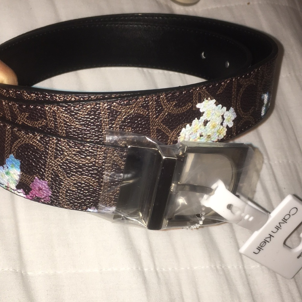 🌷NWT Calvin Klein reversible belt